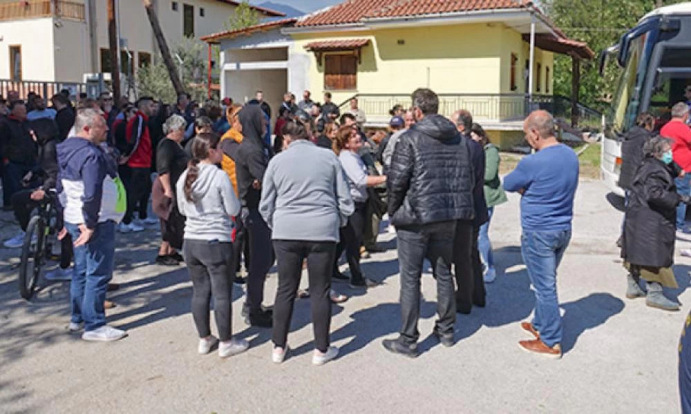 Κιλκίς: Διαμαρτυρία κατοίκων για τη φιλοξενία μεταναστών σε ξενοδοχείο